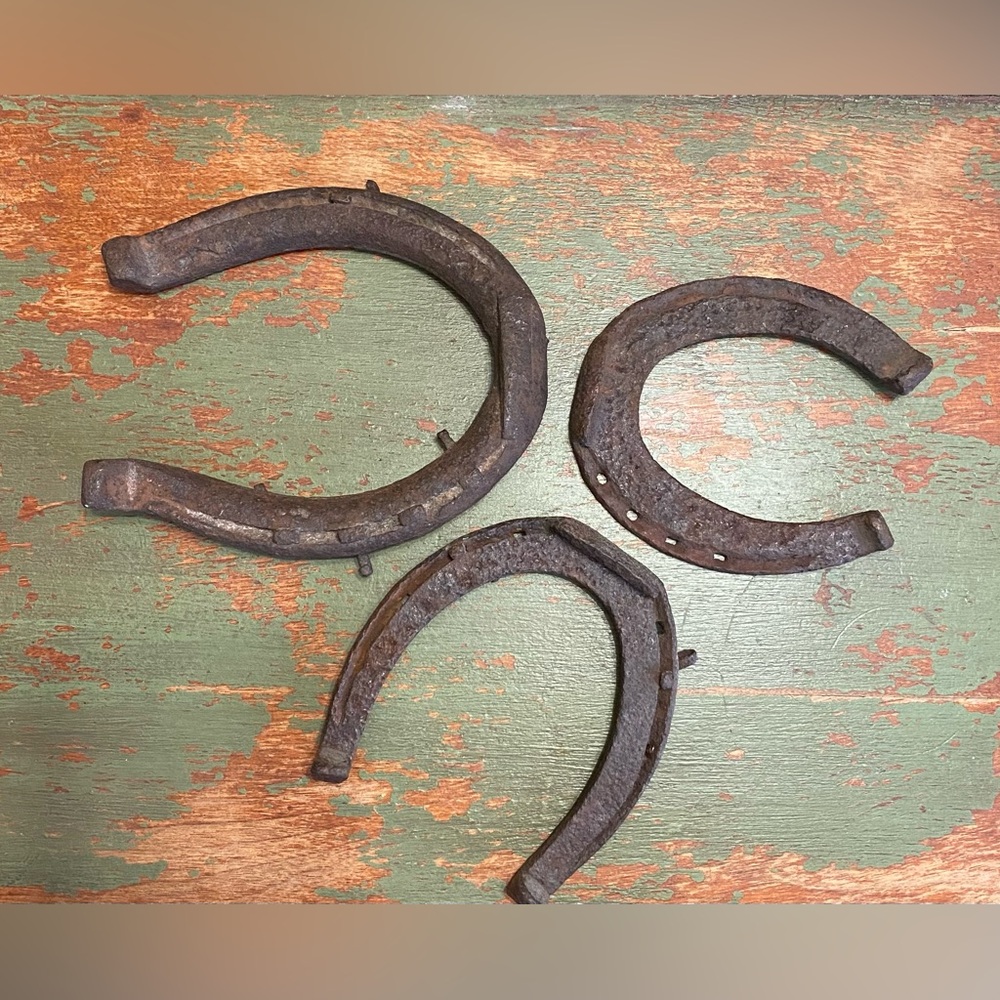Vintage Rusted Horseshoes - Set of 3 - Rustic Decor